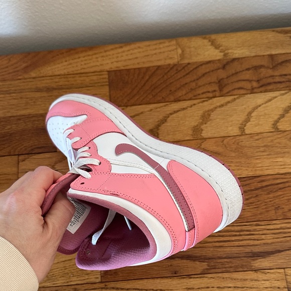 Nike Jordans Kids Air Sneakers in Pink and White - Picture 6 of 8